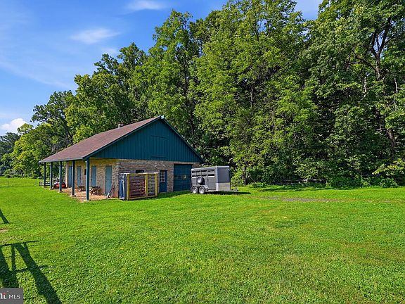 2nd image of 42243 Sugarloaf View Ln