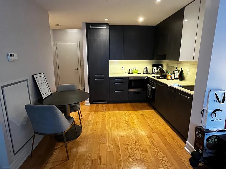 8 The Esplanade #2701 — Photo 11