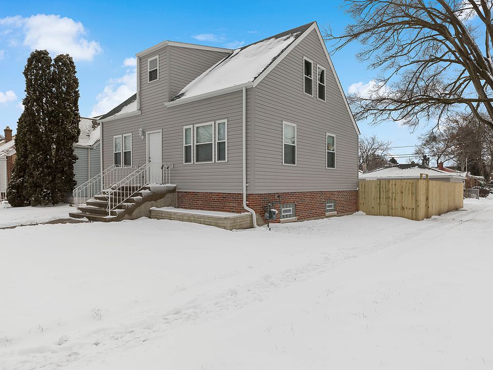 1st image of 102 E 140th Ct