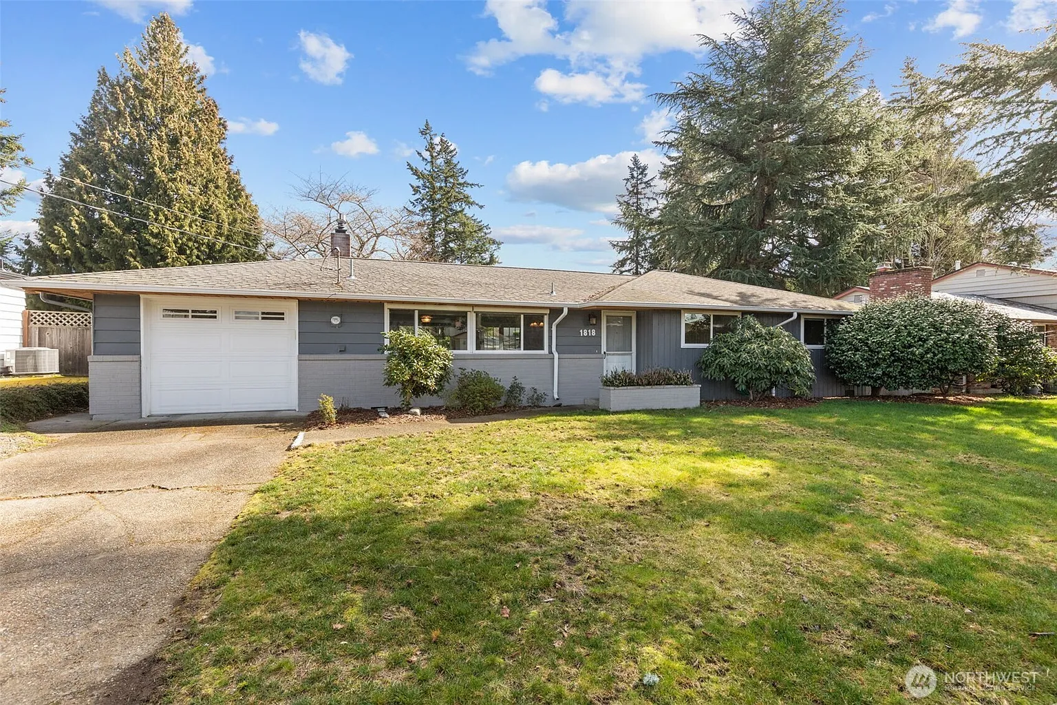 1818 Blaine Avenue NE photo 1