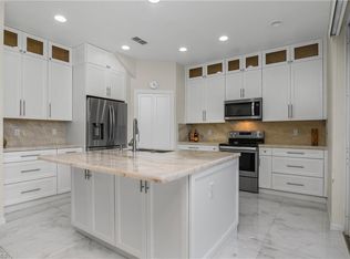 10125 N Golden Elm Dr, Estero, FL 33928