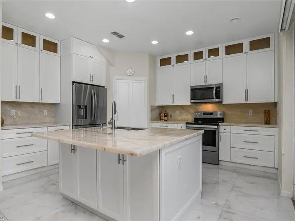 10125 N Golden Elm DR, ESTERO, FL 33928