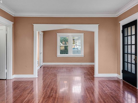 3rd image of 504 Abernethy Rd