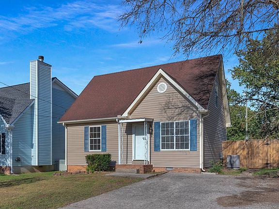 3rd image of 507 Robbie Ann Ct