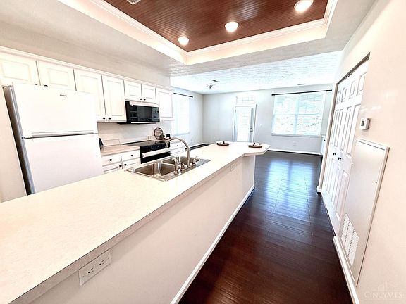 5th image of 9204 Yarmouth Dr