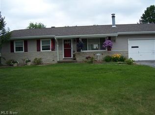 4565 Warwick Dr N, Canfield, OH