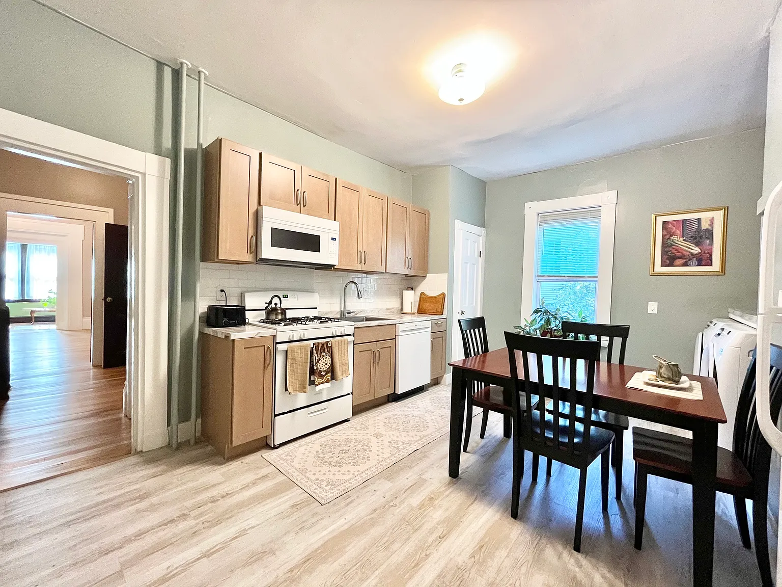 2 bed, 9999 sqft, $2,800 — Photo 4