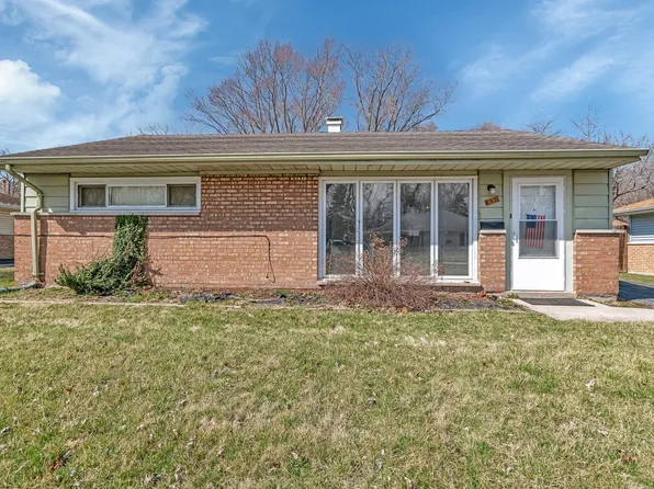 437 Suwanee St, Park Forest, IL 60466