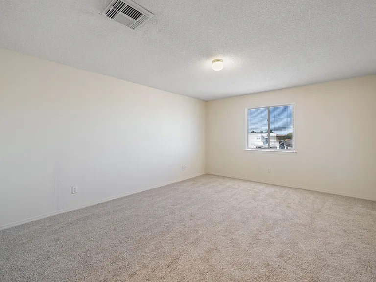 2987 Tierra Cortez Ave #B — Photo 22