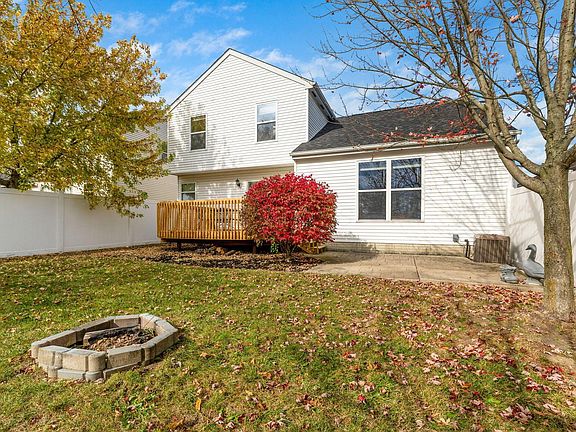5th image of 690 Rainbow Dr