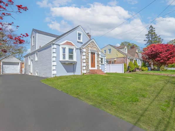 49 Carol Street, West Hempstead, NY 11552