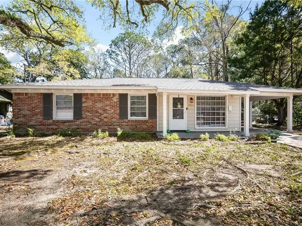 1605 Greenbrier Dr E, Mobile, AL 36605