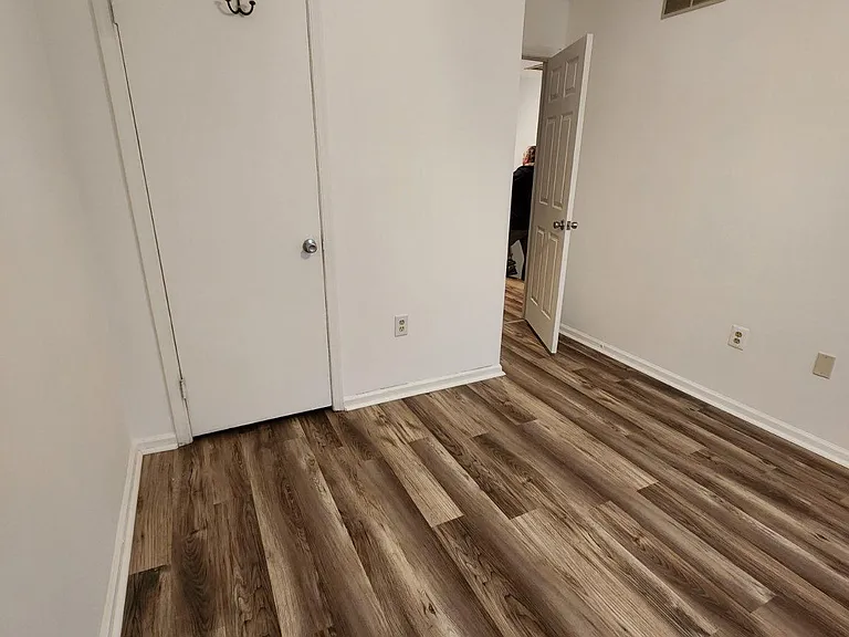 121 Henning Dr — Photo 11