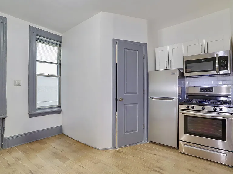 327 Jackson St #13 — Photo 18