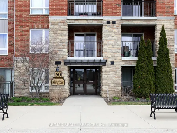60 Lynnmore St #301, Guelph, ON N1L 0J8