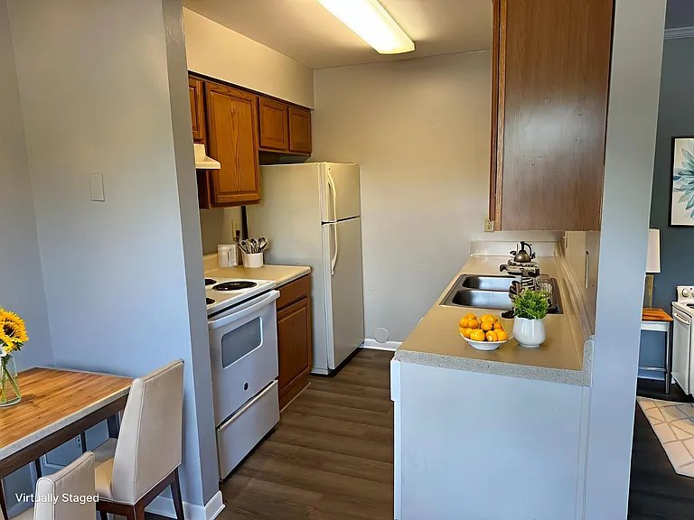 Lynnhaven Landing Apartments — Photo 23