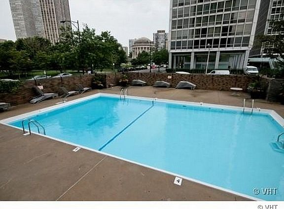 5th image of 2800 N Lake Shore Dr APT 1709