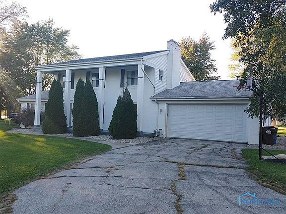 3rd image of 415 Detwiler Dr