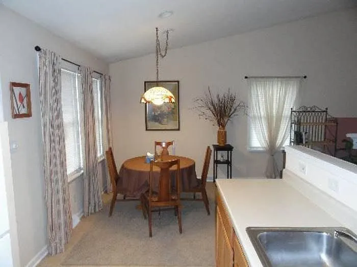 1119 Penny Ln — Photo 5