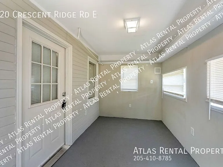 720 Crescent Ridge Rd E — Photo 8