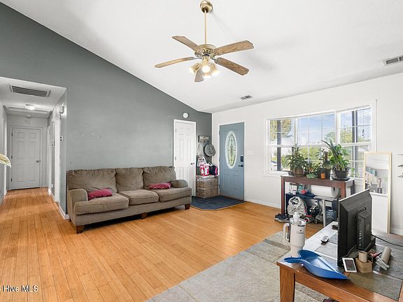 5th image of 431 Dion Drive