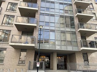 10 Shawnee Hl SW #305, Calgary, AB T2Y0K5