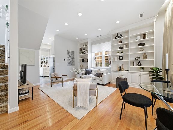 3rd image of 81 Glen Rd #S2