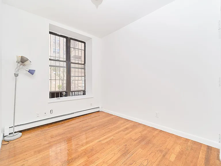 132 W 109th St #1A — Photo 1