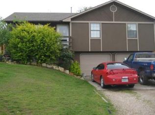 205 E 17th St, Holden, MO 64040