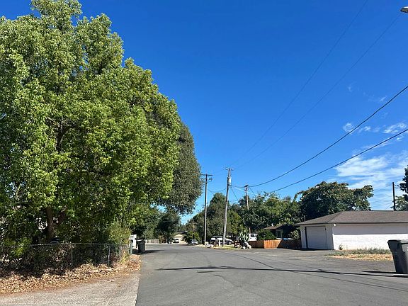 3rd image of 3612 Echo Rd