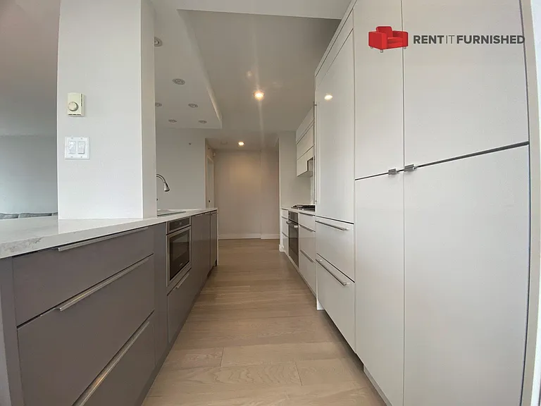 1438 Richards St — Photo 8