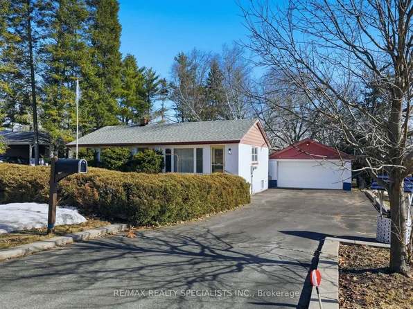 143 Confederation St, Halton Hills, ON L7G 3S3