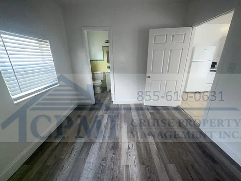 5819 Polk St — Photo 21