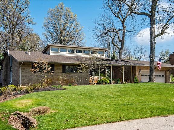 2nd image of 2771 College Hill Ct