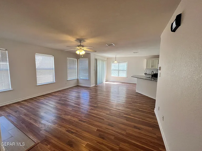 7105 Tierra Roja St — Photo 9