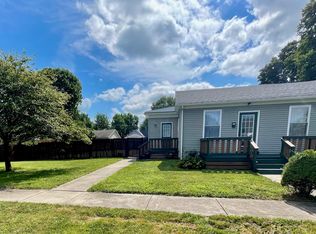 617 Decatur St, Lincoln, IL 62656