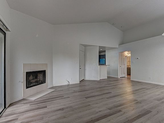 4th image of 5056 S Rainbow Blvd Unit 205