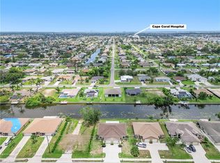 525-527 Cultural Park Blvd N, Cape Coral, FL 33990