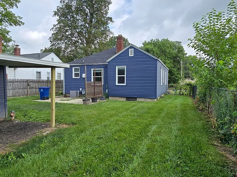 1093 Lawrence Dr — Photo 18