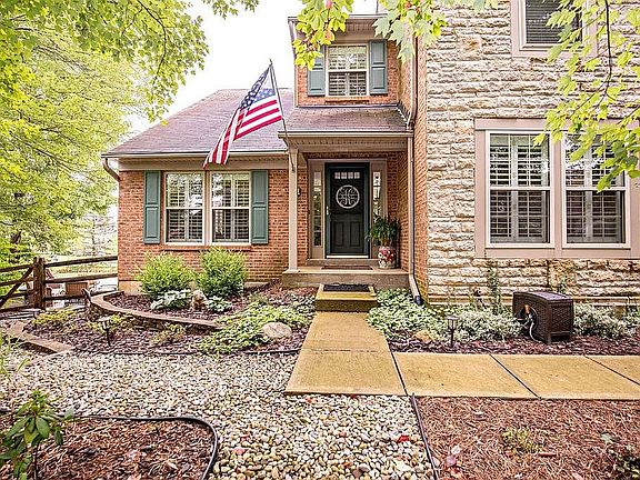 2nd image of 10225 Meadowknoll Dr
