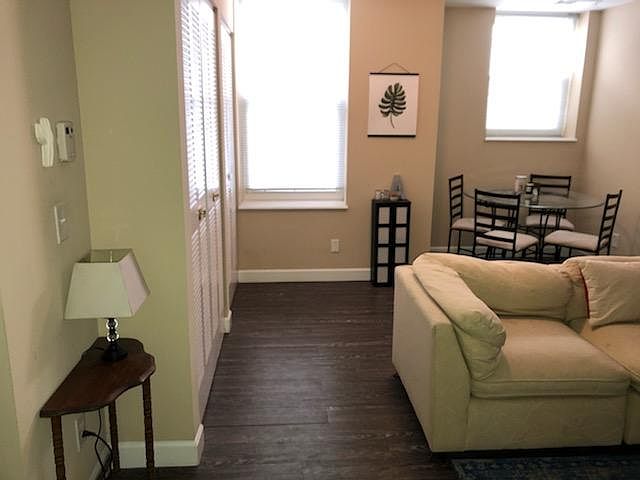 1st image of 5528 Pershing Ave APT 306