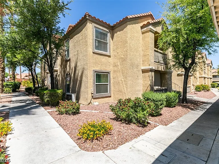 2300 Silverado Ranch Blvd #2006 — Photo 37