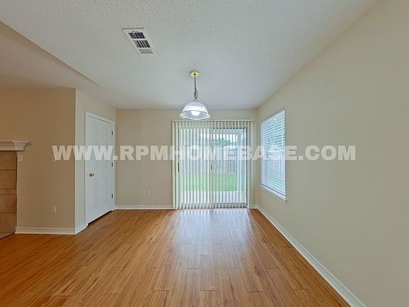 3rd image of 942 Ibis Way