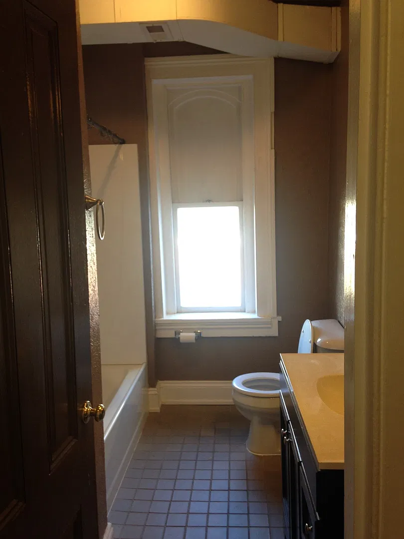 Court Street — Photo 2