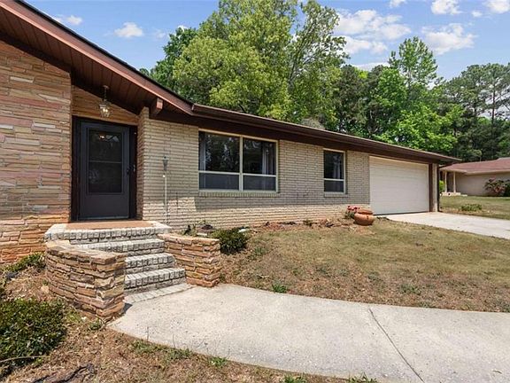 3rd image of 5605 Scofield Rd S
