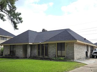 8827 Woodleigh Dr, Houston, TX 77083