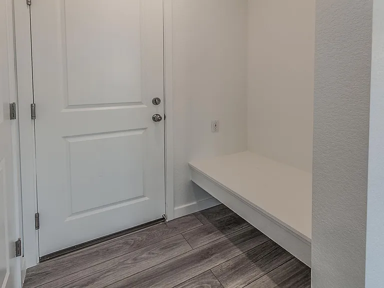 509 Yeager St — Photo 9