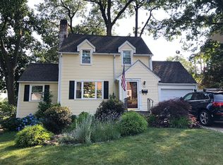 88 Wilson Dr, New Rochelle, NY 10801