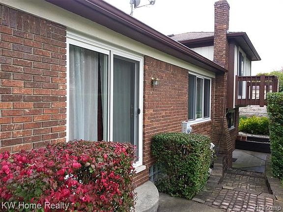 2nd image of 3451 Cleveland Dr