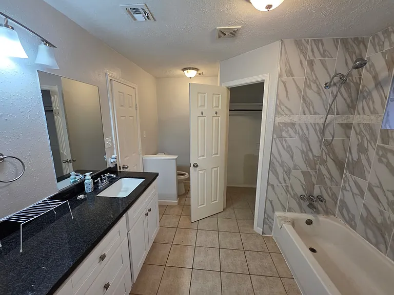 22527 Millgate Dr — Photo 7